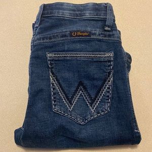 Womens Wrangler jeans. Worn once!